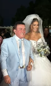 casamento-de-amado-batista-2649718-article-180x300 Amado Batista, de 74 anos, celebrou seu casamento com miss, de 23 anos