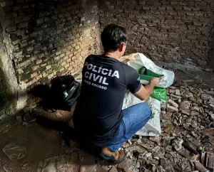 WhatsApp-Image-2025-04-11-at-20.47.07-300x242 Polícia desarticula ponto de tráfico em residência abandonada em Cocalinho