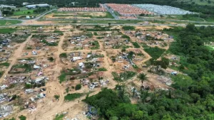 6214db038f985657a9dd199033267aa5-300x169 Vem Crescem grandemente as Invasões de Terras e propriedades urbanas em Cuiabá e Mato Grosso: Facções Criminosas Estão por Trás da Maioria dos Casos